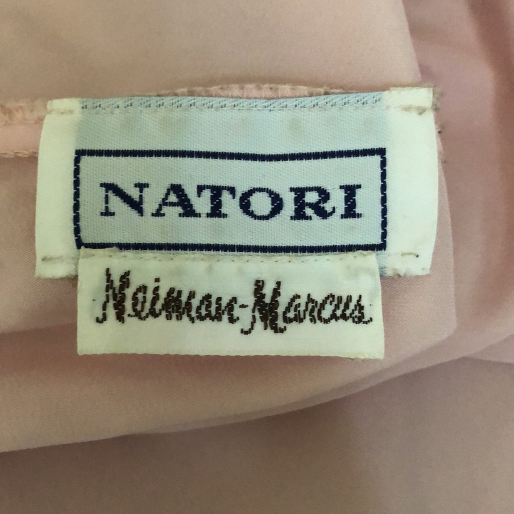 Natori. Neiman Marcus. Slip - Skirt. Lace detail. - Picture 4 of 5